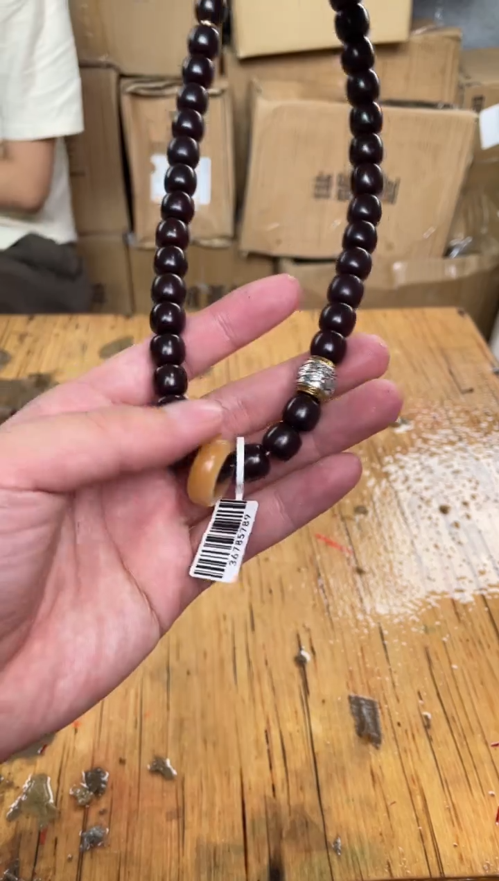 木质非金属捧月文创福利闪购商品无礼盒