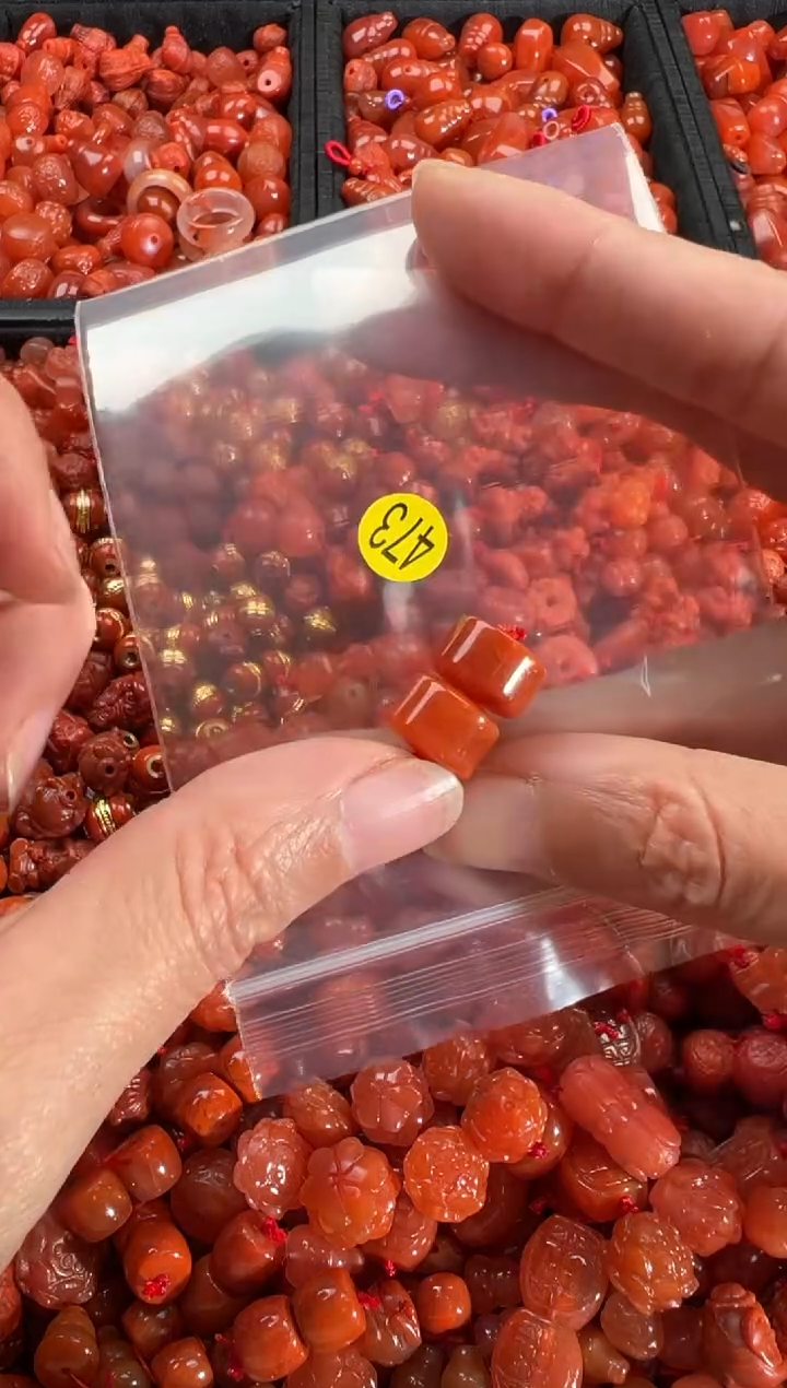 【闪购商品】南红玛瑙颈饰未镶嵌1