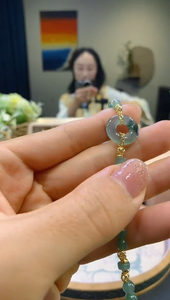 【闪购商品】翡翠未镶嵌吊坠(不含链)甜甜圈手串