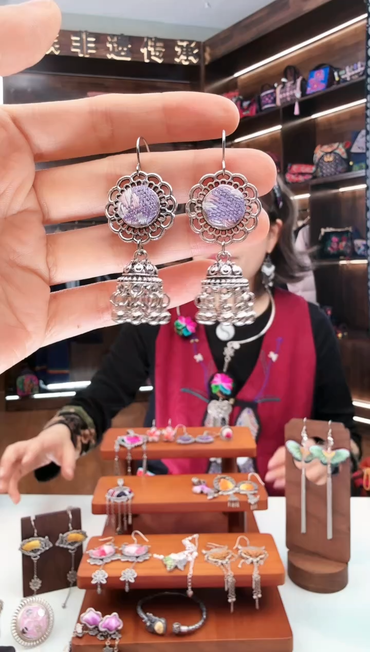 【闪购商品】织绣139蚩梦苗族古绣