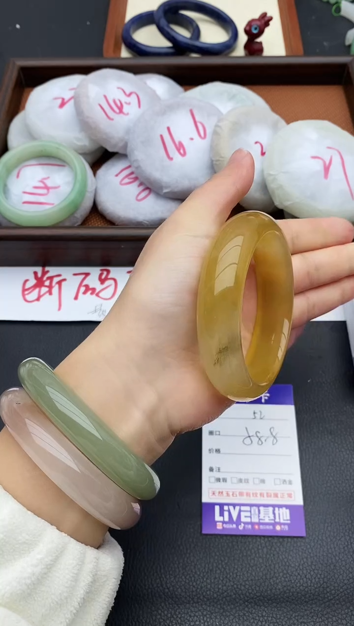 未镶嵌手镯石英质玉52+58/59