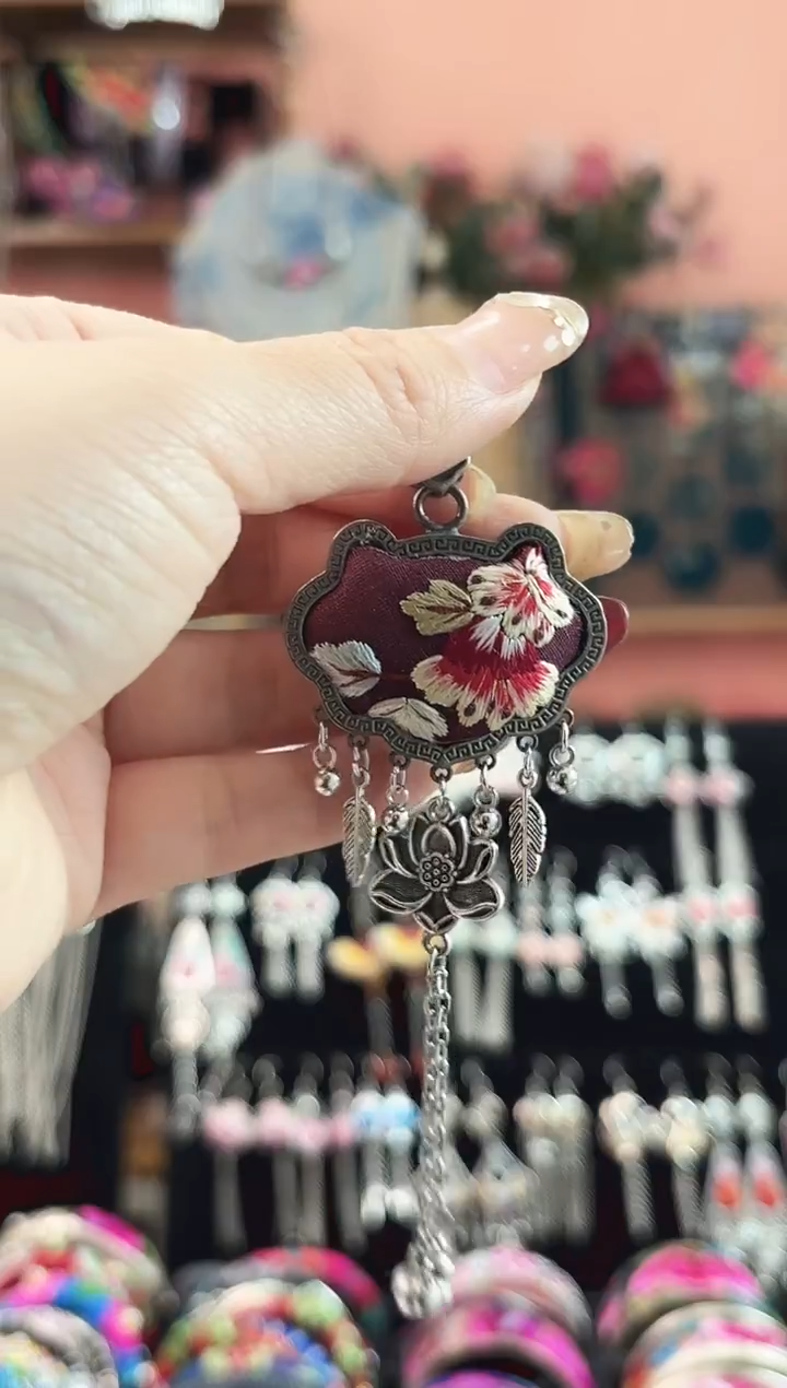 艺枝独绣手工饰品56