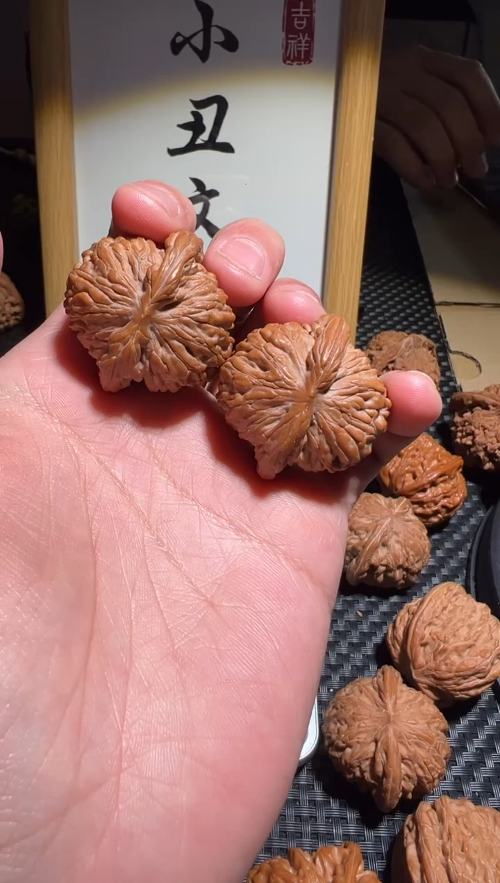 【闪购商品】文玩核桃把件37全品汉高楼