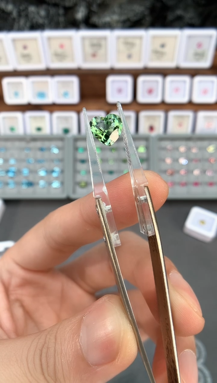 【闪购商品】定制碧玺裸石未镶嵌2.66ct