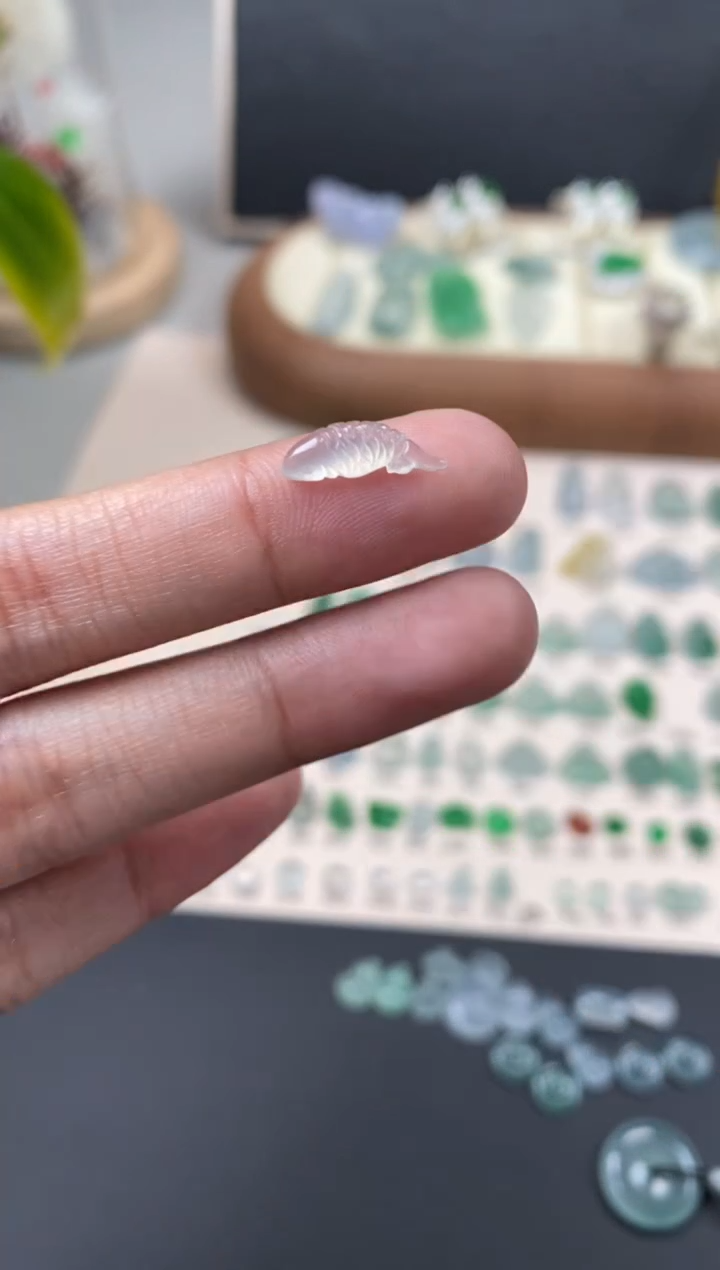 【闪购商品】翡翠未镶嵌颈饰翡翠冰种裸石