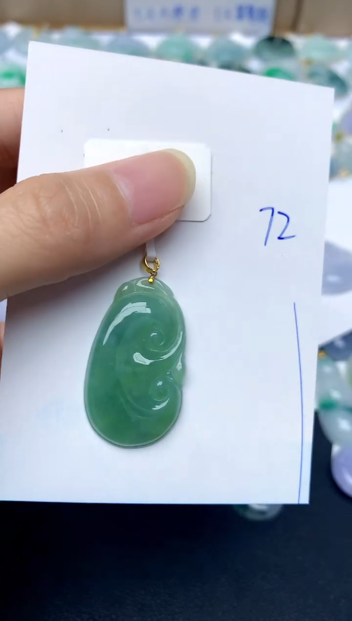 【闪购商品】翡翠颈饰18K金镶嵌72天然A货翡翠