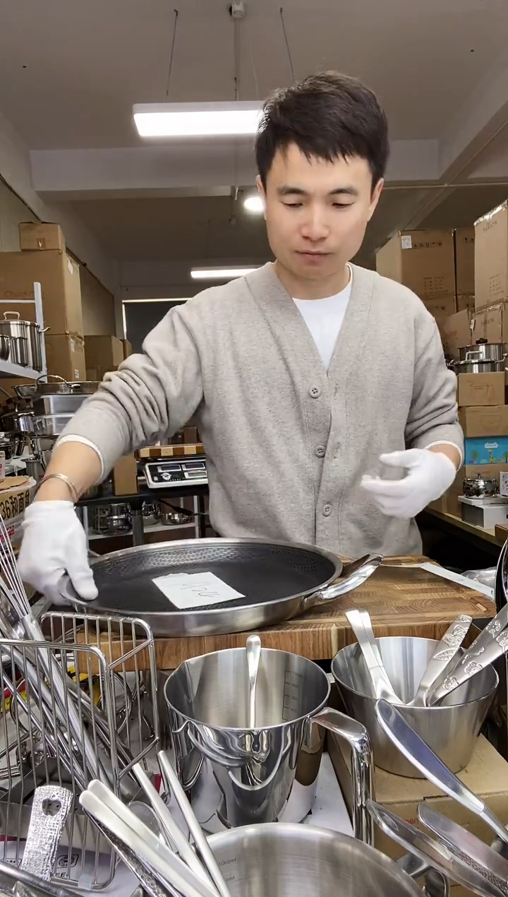 A24 微瑕卓德铭32cm烤盘（使用）