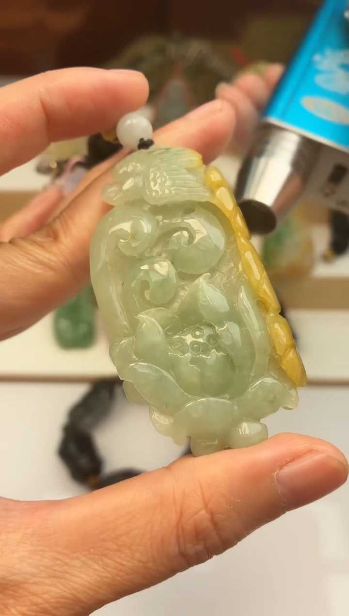 颈饰未镶嵌翡翠牌子