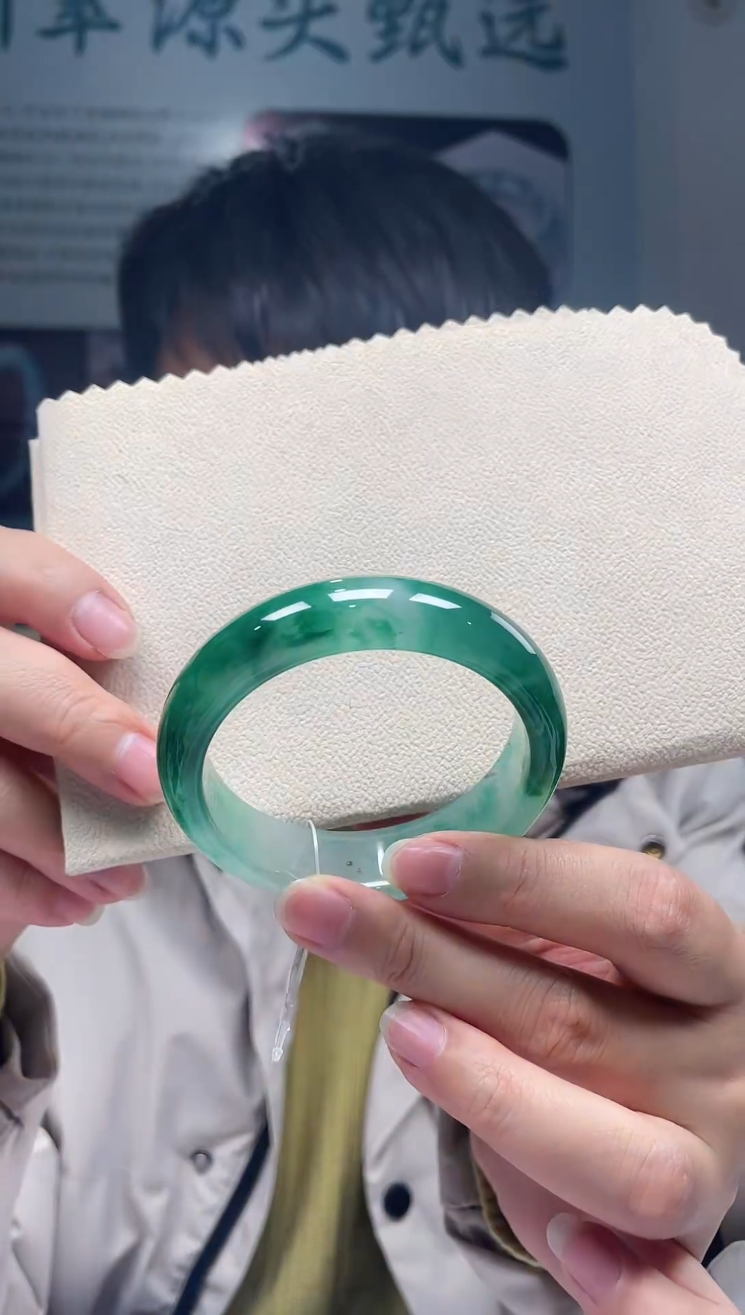 【闪购商品】石英质玉手镯未镶嵌非洲翠手镯多样性发货