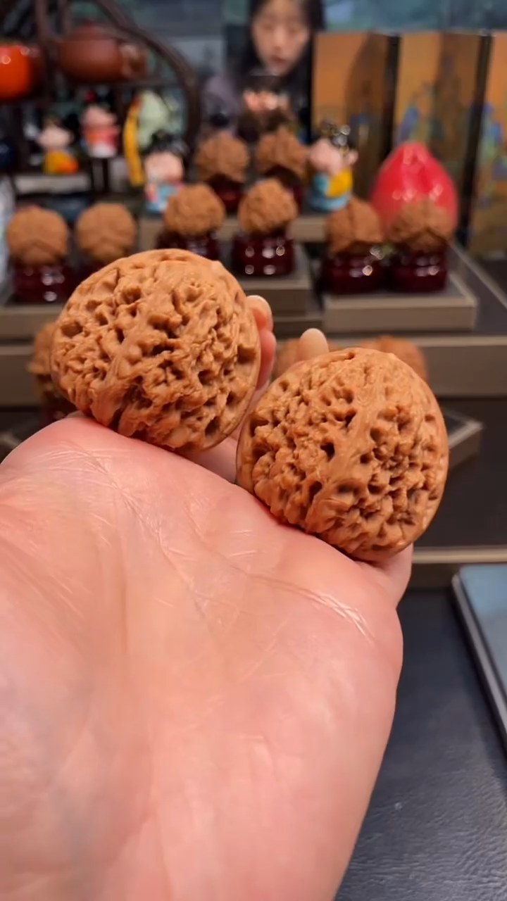 【闪购商品】文玩核桃把件B573南疆石42