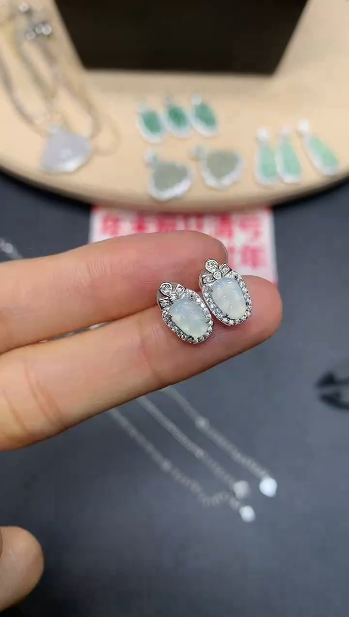 【闪购商品】翡翠耳饰银S925镶嵌叶子【多样性发其一】