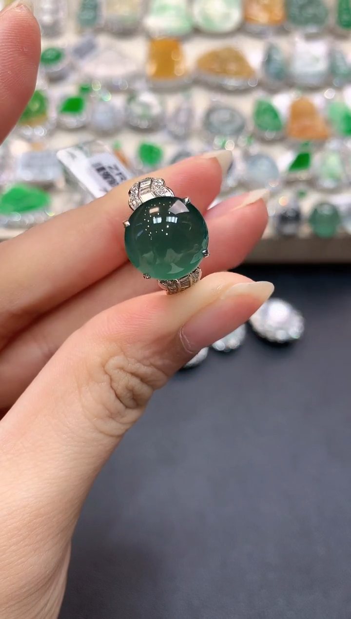 【闪购商品】翡翠戒指18K金镶嵌m51    