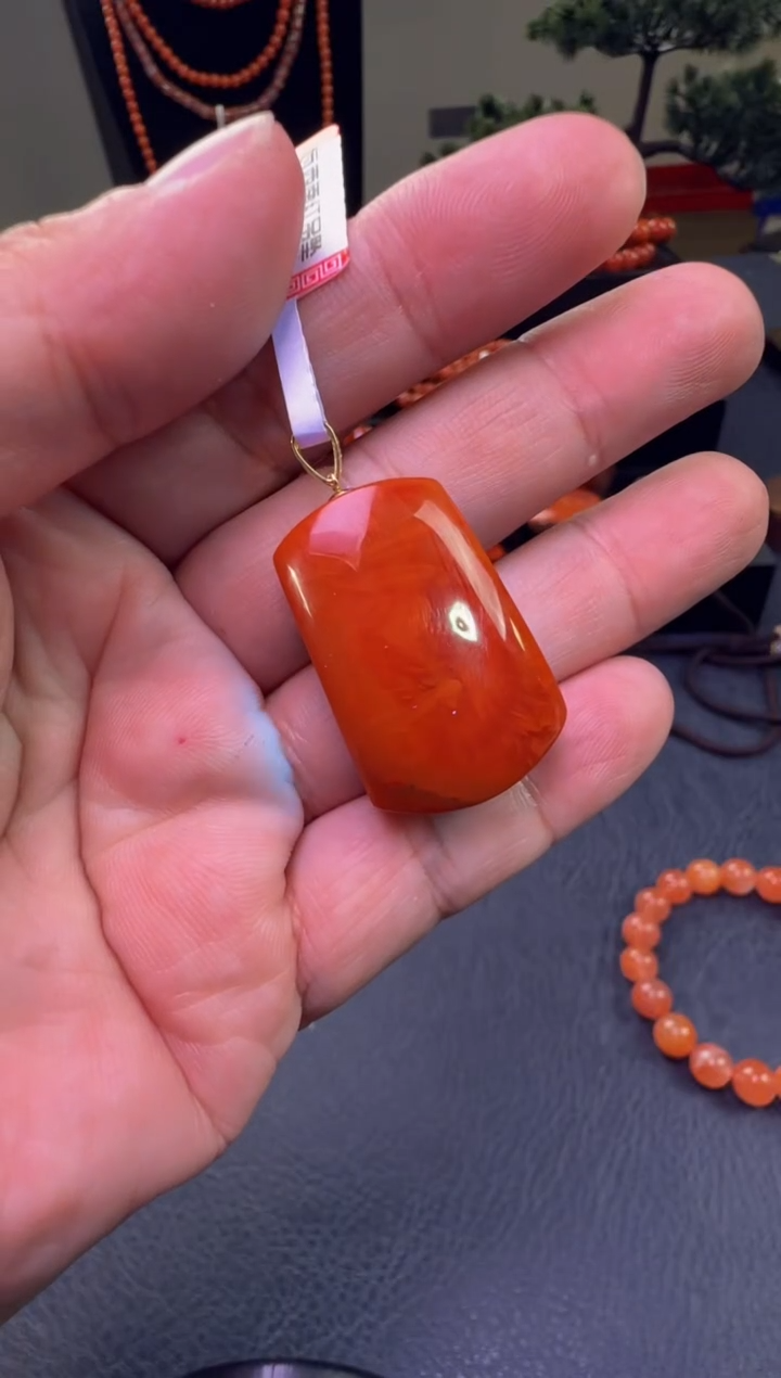 【闪购商品】南红玛瑙手串18K金镶嵌原矿无优化18K金吊坠多样性发1