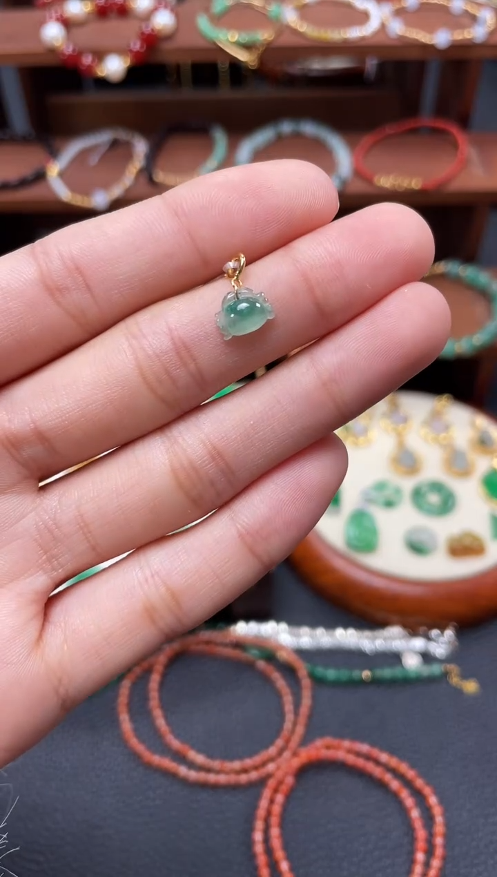 【闪购商品】翡翠吊坠(不含链)18K金镶嵌一个  JK310