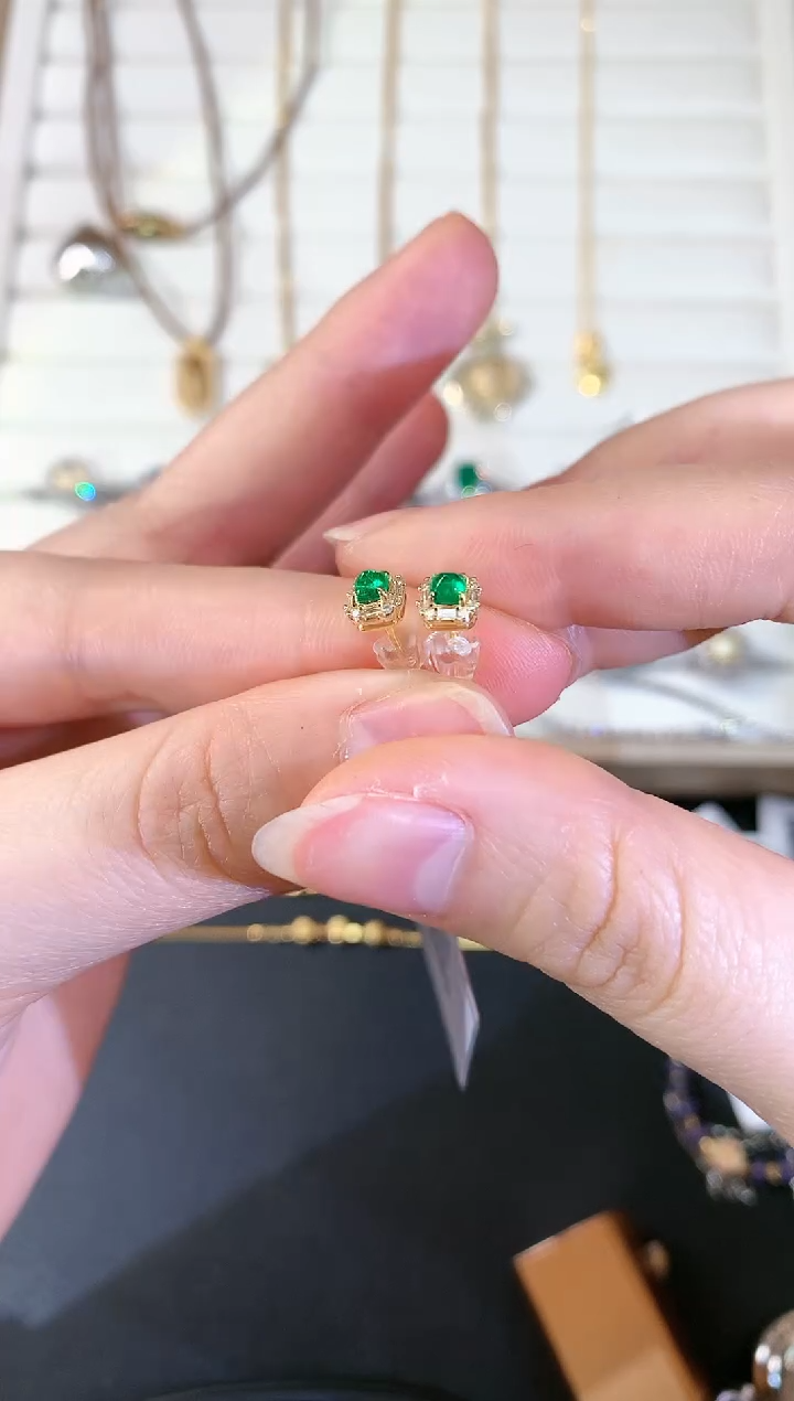 【闪购商品】祖母绿耳饰18K金镶嵌S163|2980