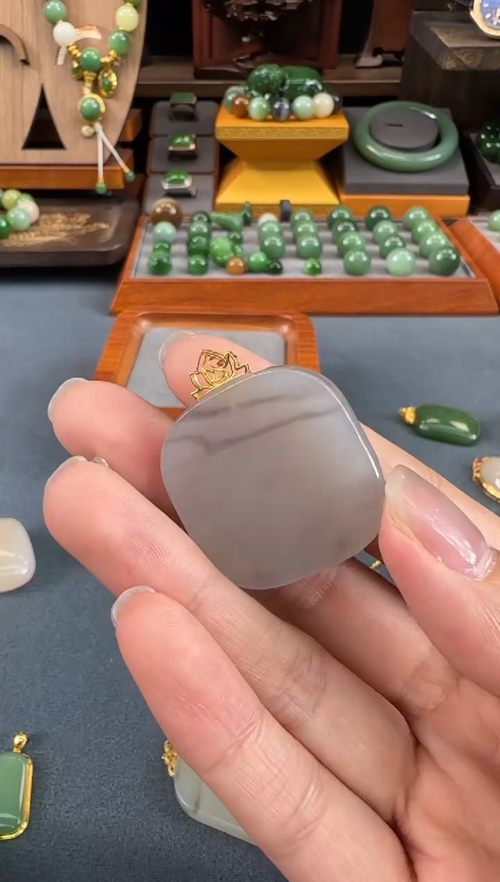 【闪购商品】和田玉吊坠未镶嵌1