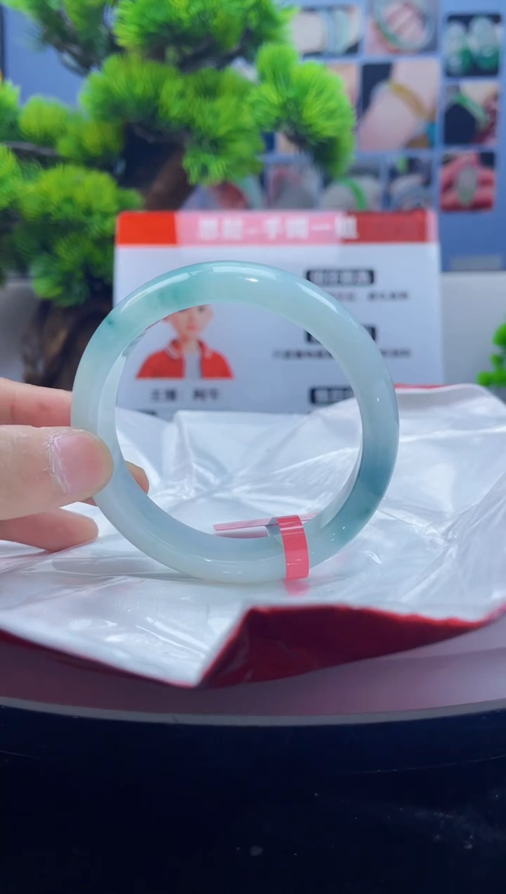 翡翠未镶嵌手镯手镯18