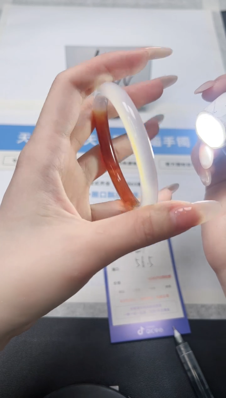 【闪购商品】石英质玉手镯未镶嵌21/锦鲤56.5