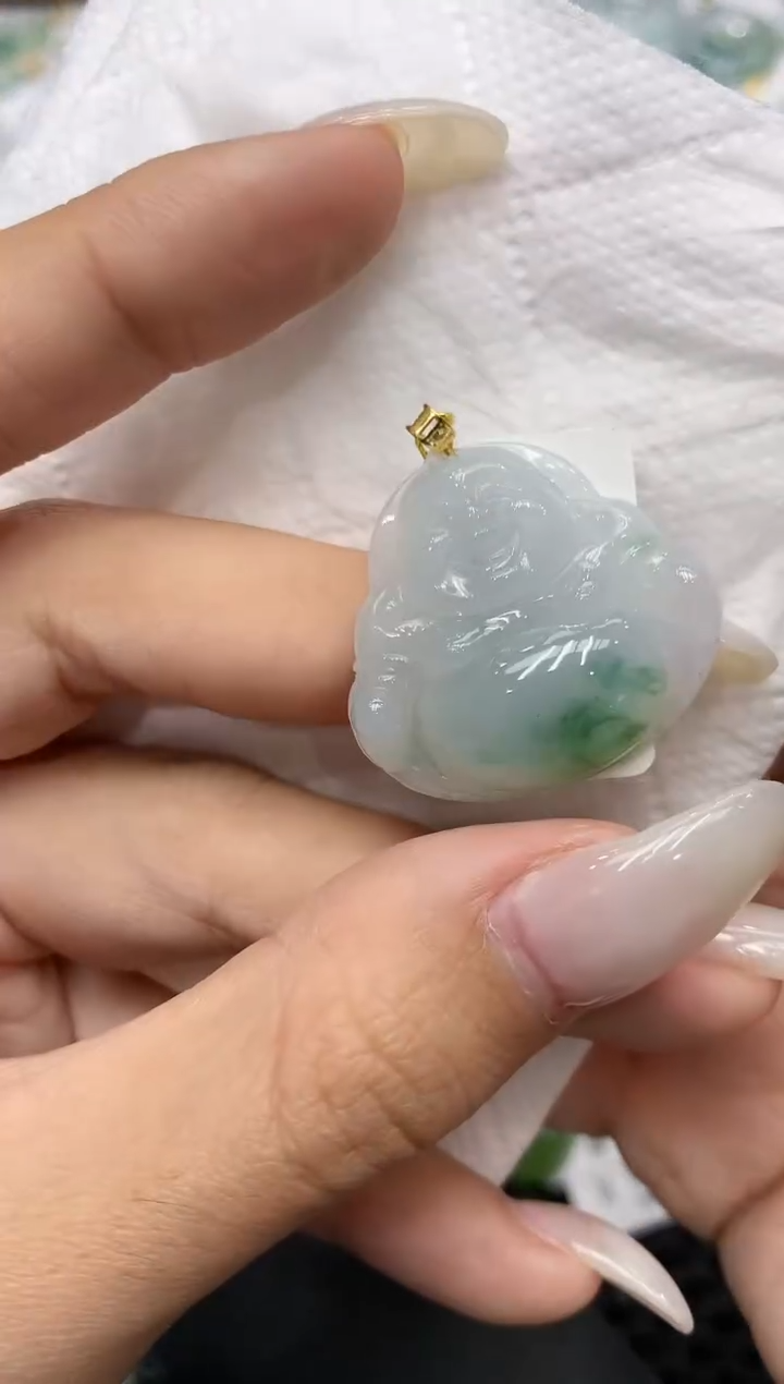 颈饰18K金镶嵌翡翠111111111111