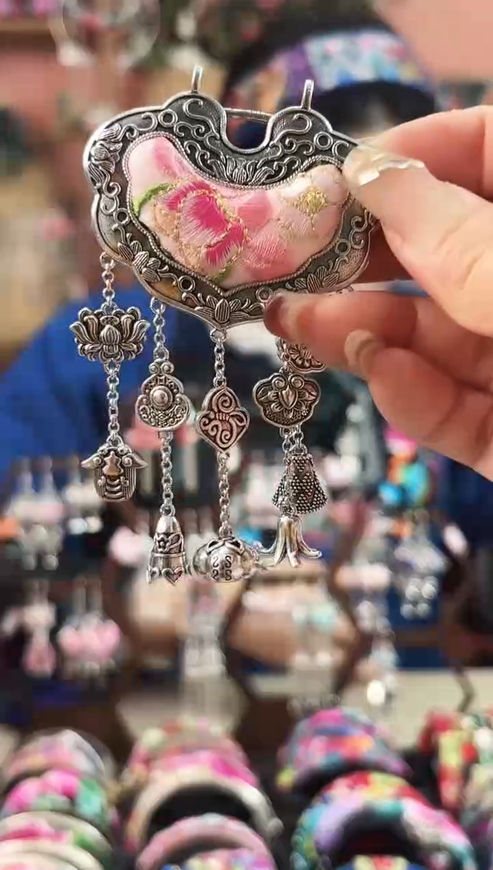 书****楼艺枝独绣手工饰品115