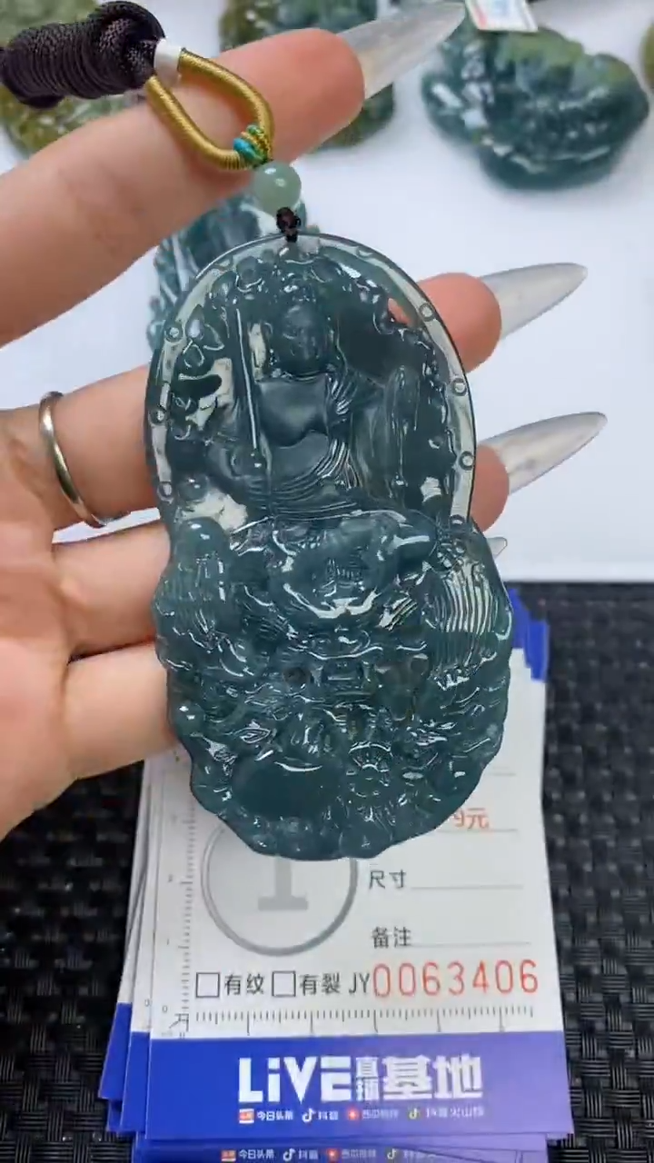 【闪购商品】翡翠颈饰未镶嵌111111111111111