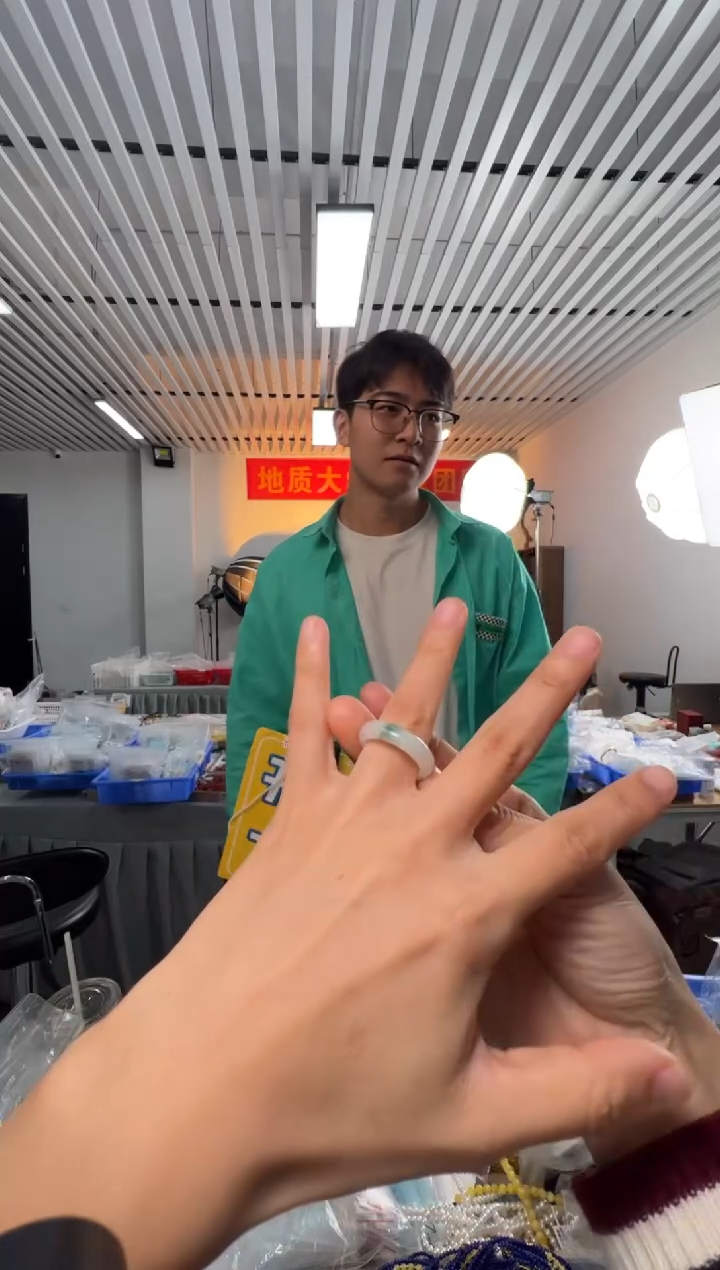 未镶嵌戒指翡翠天然A货翡翠糯冰飘花戒圈