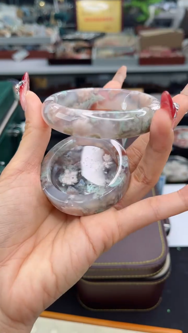 【闪购商品】石英质玉手镯未镶嵌58圈口（赠品镯心）2S9013