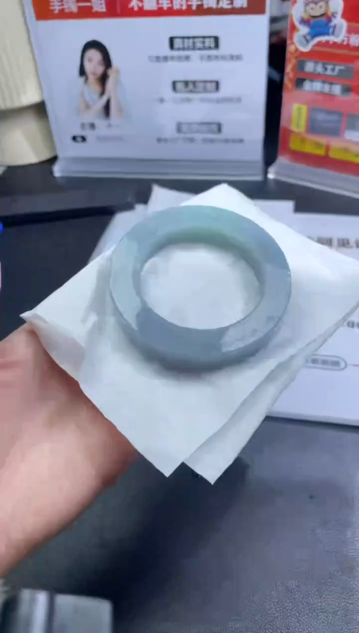 【闪购商品】定制翡翠手镯未镶嵌手镯DDH/发一件