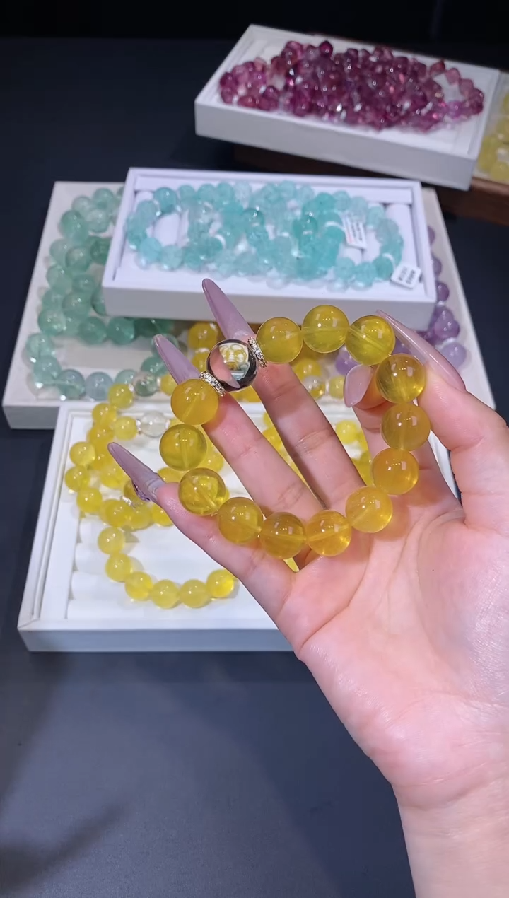 未镶嵌手链萤石126.3拉丝黄萤石手串 多样性发其一