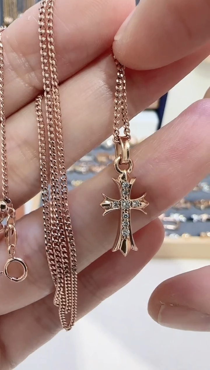 【闪购商品】天然钻石颈饰18K金镶嵌多样性发货发其一