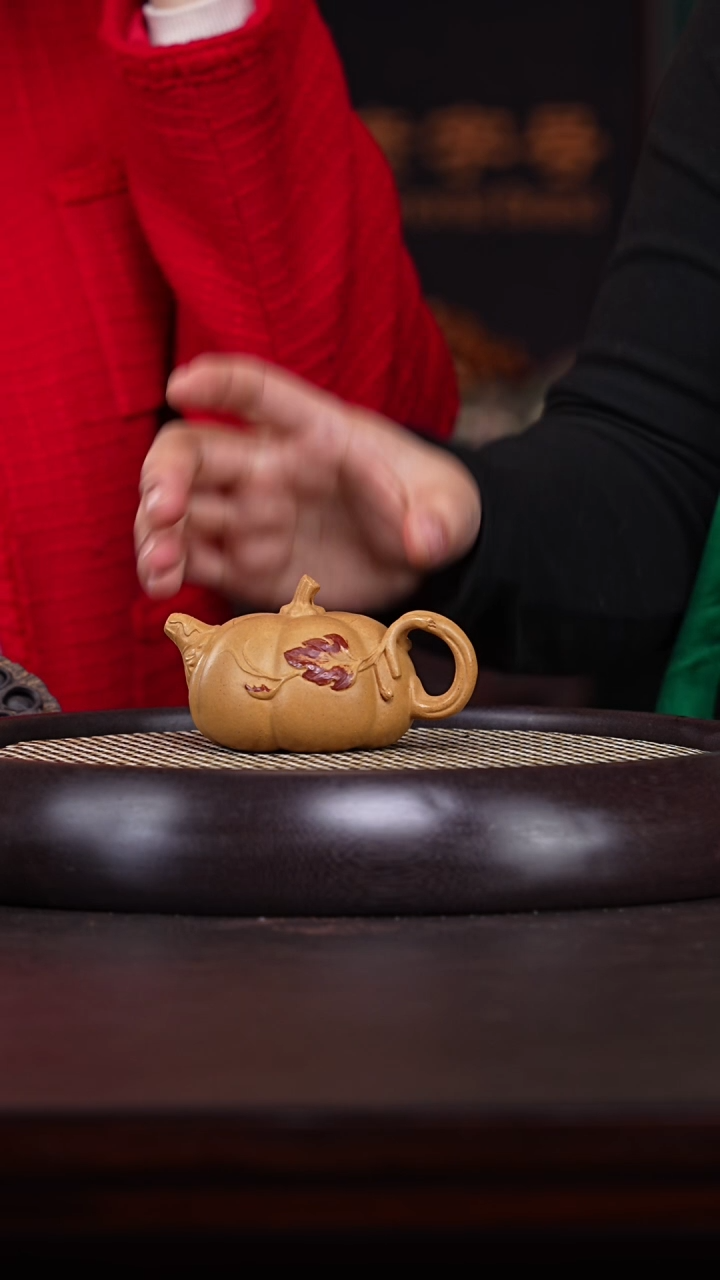 【闪购商品】紫砂茶壶张杏娟26-90 老段泥南瓜160c