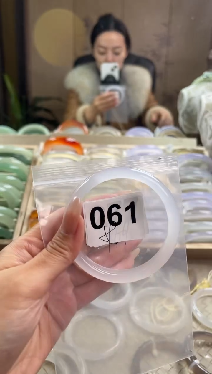 手镯玛瑙/玉髓未镶嵌061