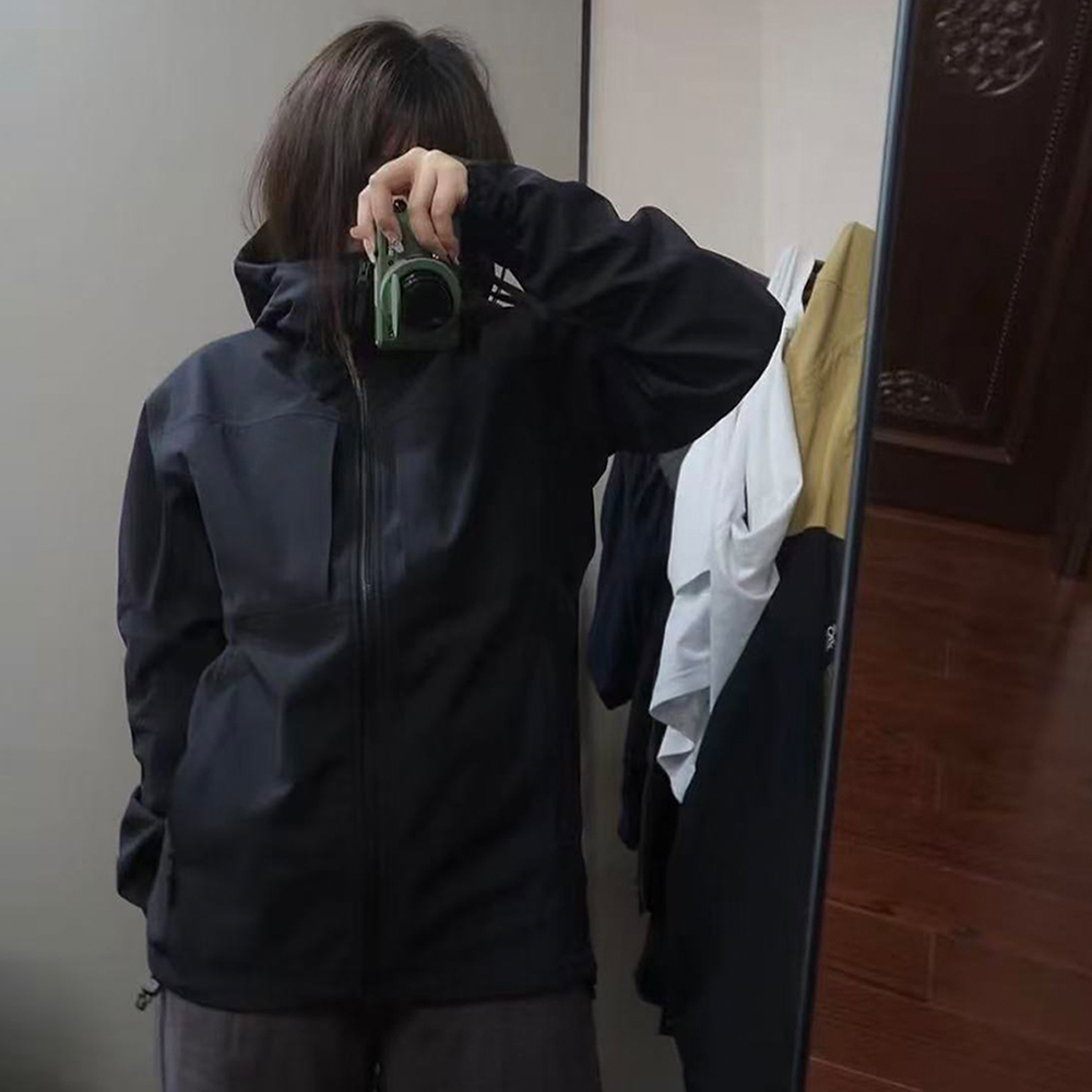 【QICIFIER】加绒软壳冲锋衣 加绒防风防雨保暖连帽瑜伽外套 5656