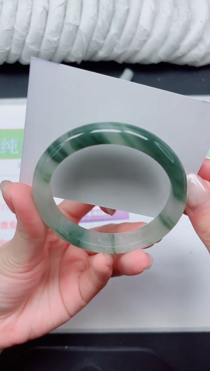 【闪购商品】石英质玉手镯未镶嵌269-56.8