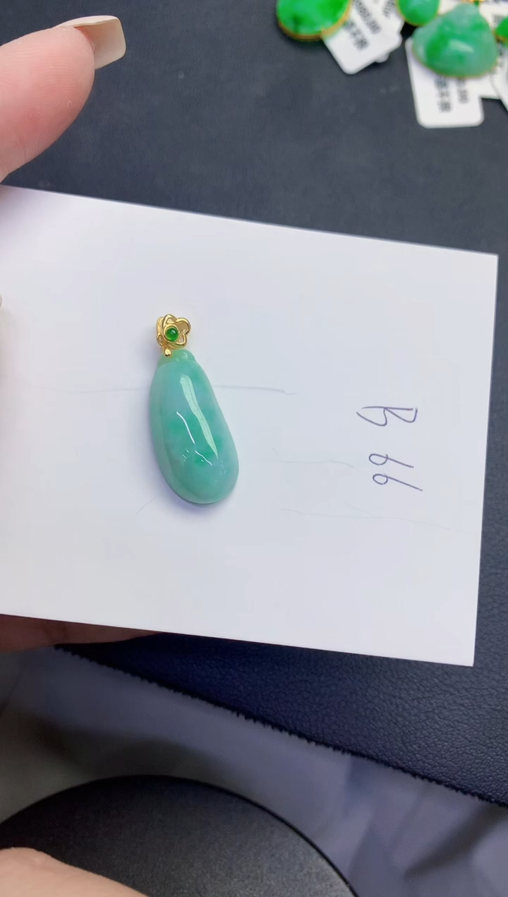 颈饰未镶嵌翡翠缅甸天然翡翠A货