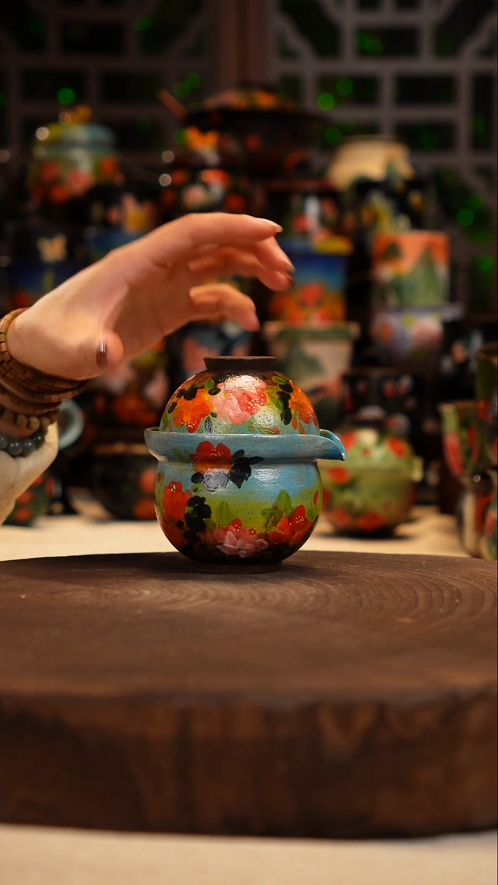 油画   手绘釉下彩