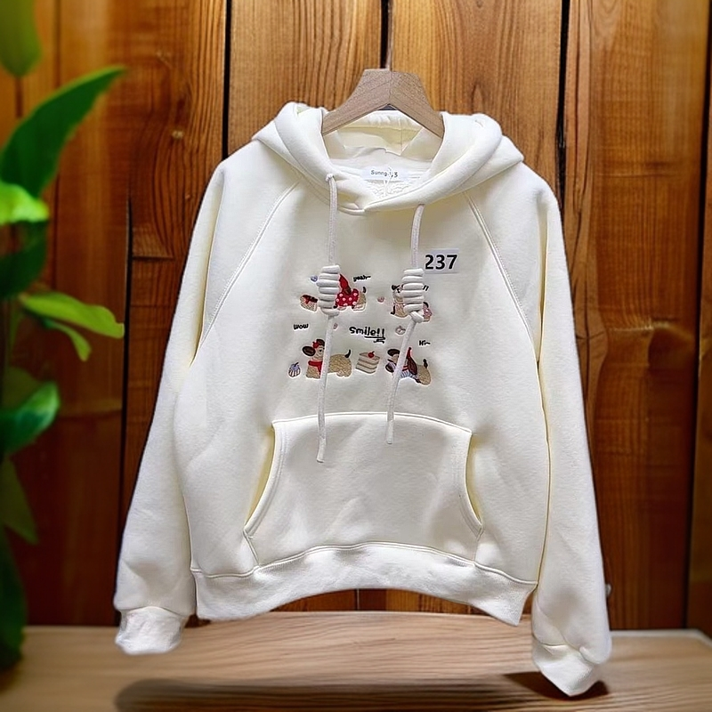 小狗插肩袖刺绣糕糕绒短款小个子卫衣时尚百搭连帽加绒加厚秋冬