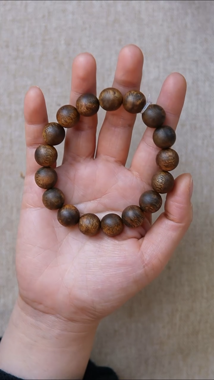 沉香手串一***v奇楠单圈1.3 15g