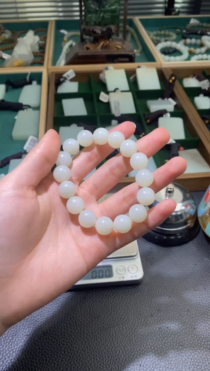 未镶嵌手串和田玉且末料手串12mm