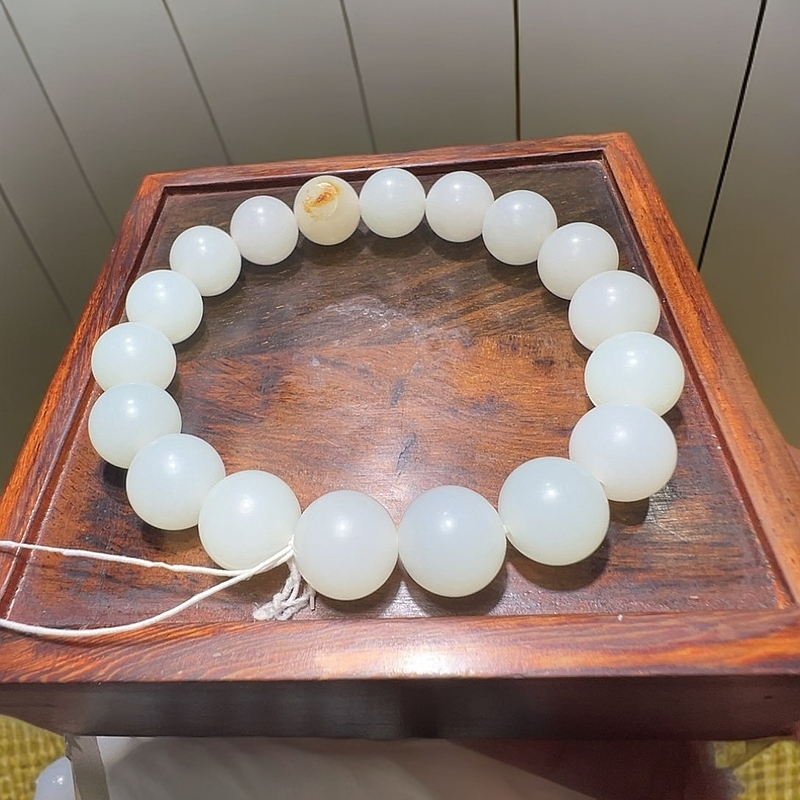 和田玉手串未镶嵌