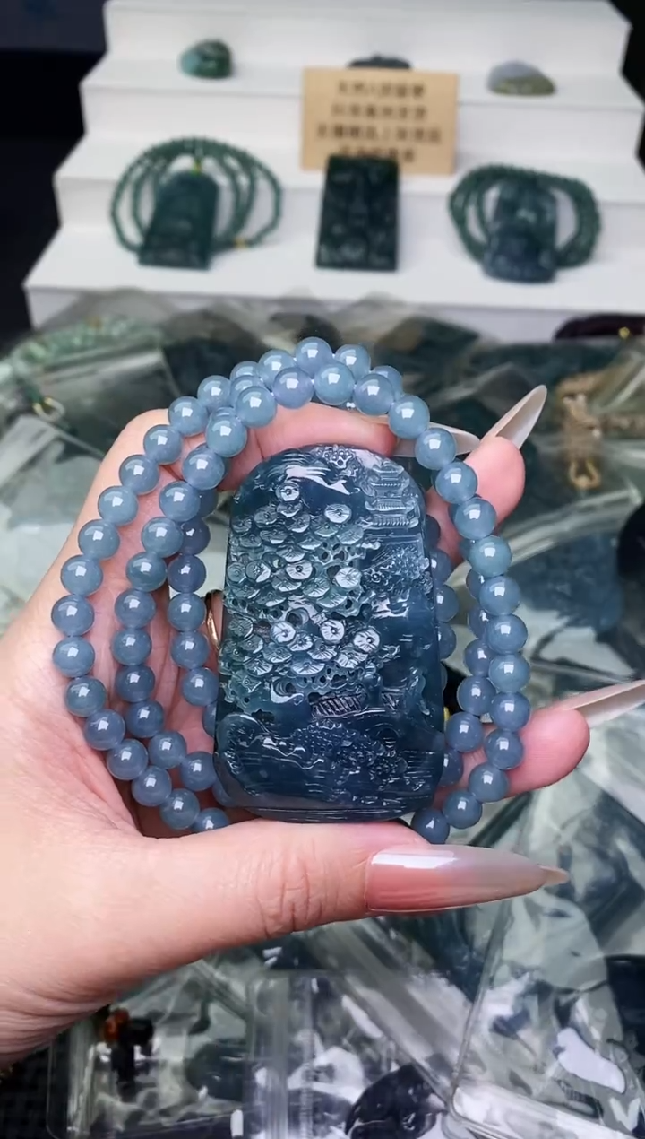 颈饰未镶嵌翡翠 