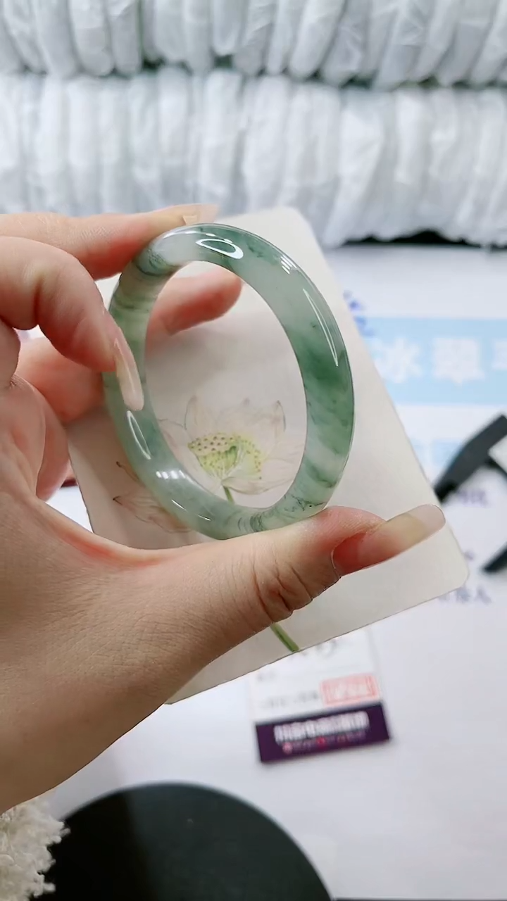 【闪购商品】石英质玉手镯未镶嵌多样性发货S245