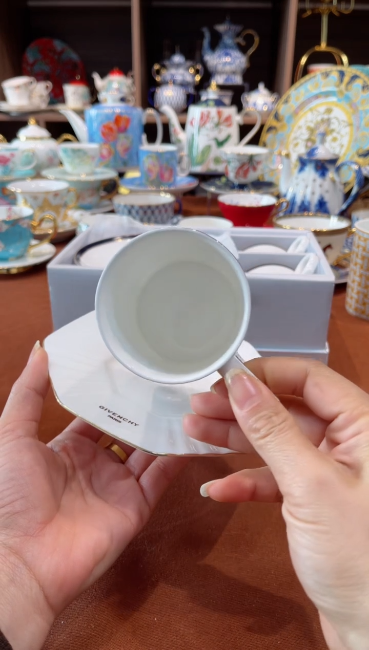 【闪购商品】瓷片G杯碟·······葡萄