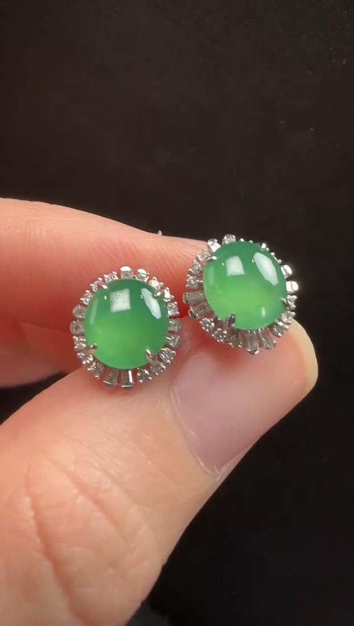 18K金镶嵌翡翠耳饰417蛋面一对