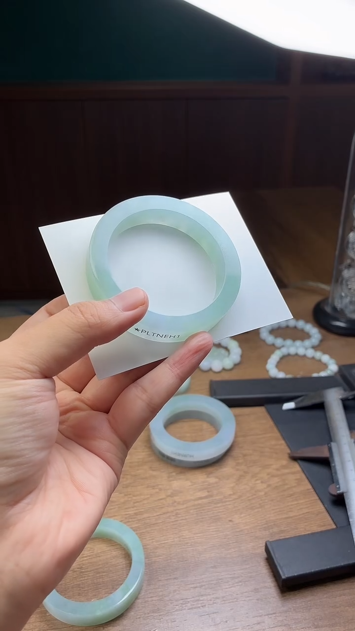 未镶嵌手镯定制翡翠爱****猫定制