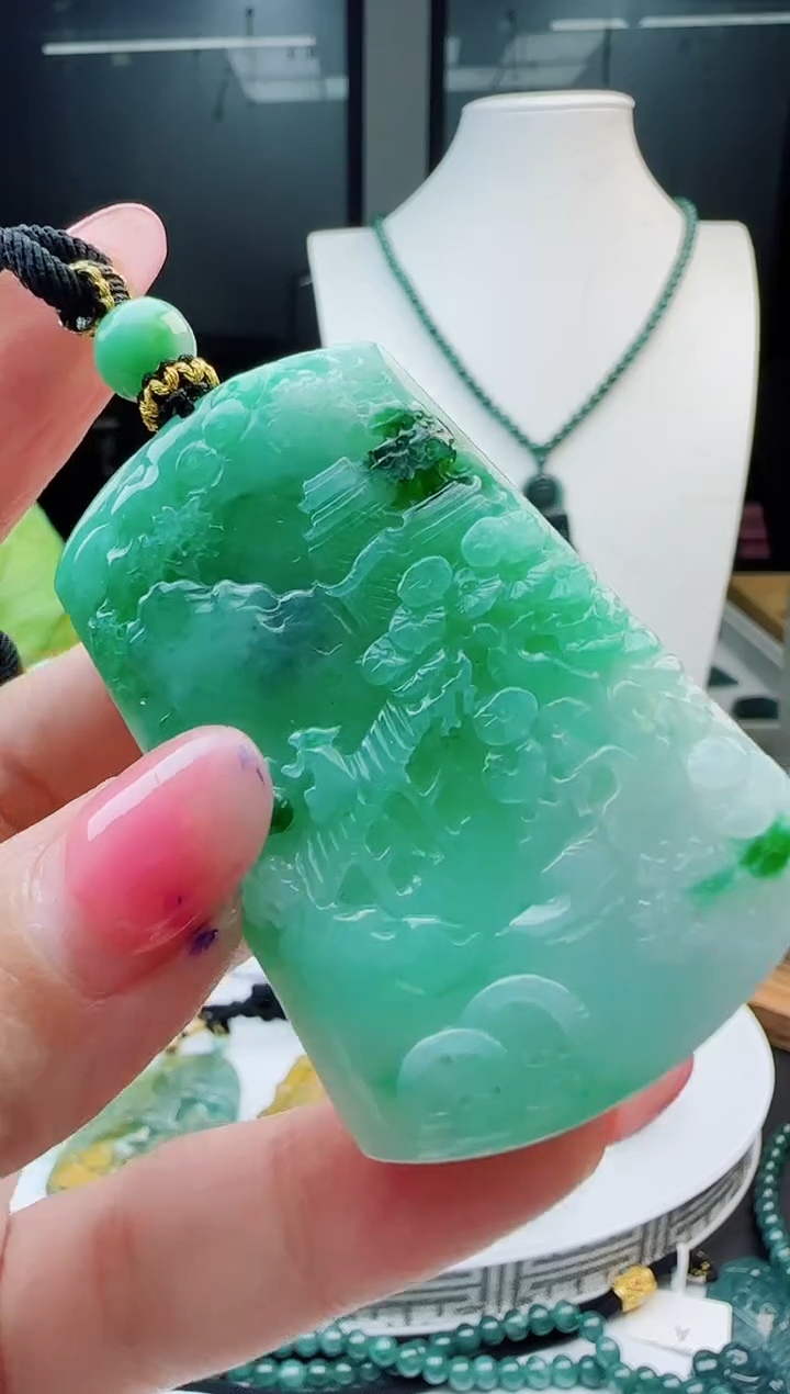 【闪购商品】翡翠颈饰未镶嵌11111111111