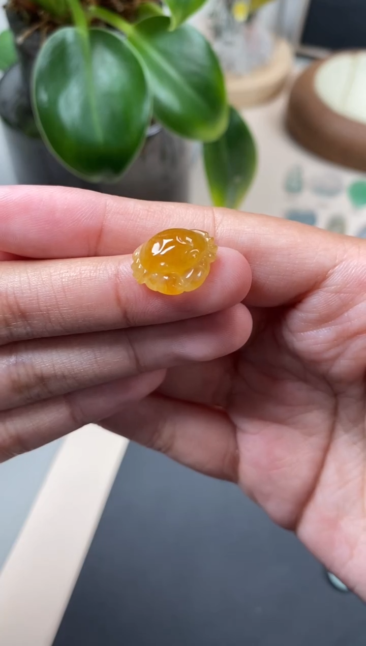 【闪购商品】翡翠颈饰未镶嵌翡翠冰黄裸石