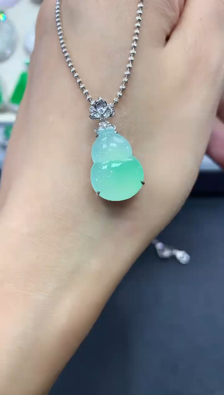 【闪购商品】翡翠吊坠(不含链)18K金镶嵌a55 多样性一件发货