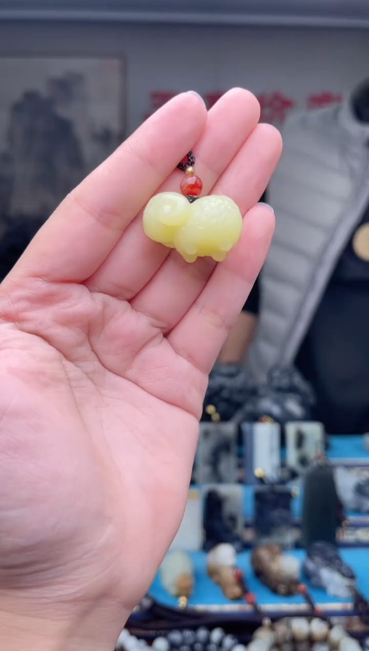 未镶嵌和田玉挂件1