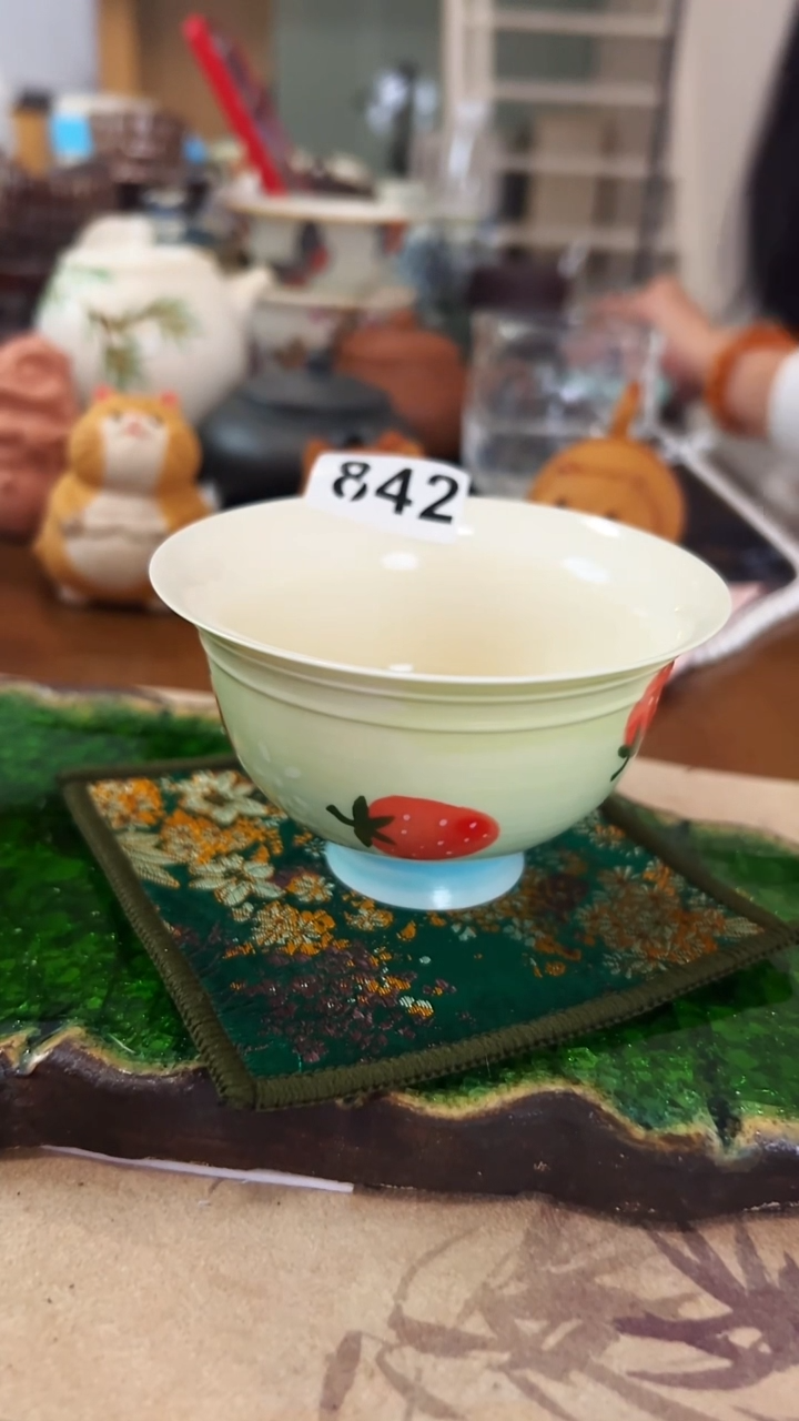 【茶瓷物语】草莓手握杯842